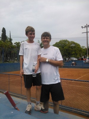 Victor Wilke (esquerda) - Campeão Categoria Iniciante Campeonato Estadual de Classes